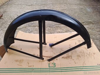 Prodám přední a zadní blatník na čz 150,125 - 10