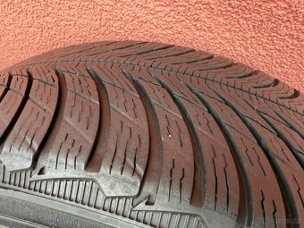 Audi A6 Originál zimní sada 225/60R17 7,5x17 ET36 - 10