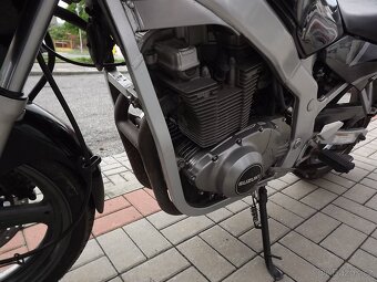 Suzuki GS 500 - 10