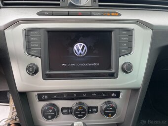 Volkswagen Passat 2,0 TDi 140kW DSG R-Line - 10