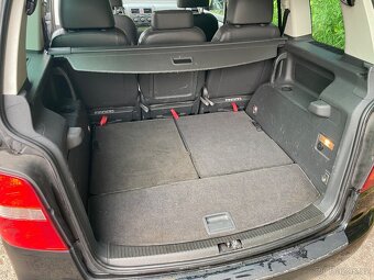 VW Touran 2.0 TDI DSG 7-míst 2004 - 10