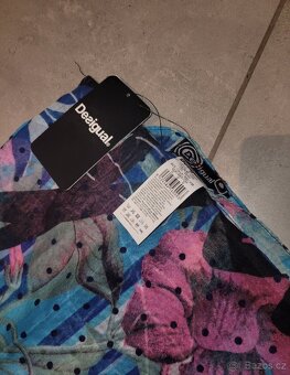 Desigual dámský značkový šátek floresrayadas modrý - 10