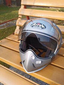 Helma na moto - 10