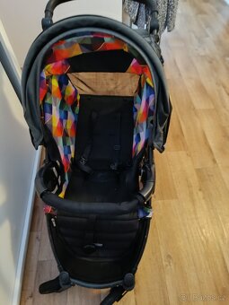 Kočárek britax - 10