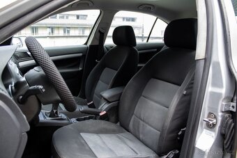 Škoda Octavia 1.6 MPI Ambiente - 10