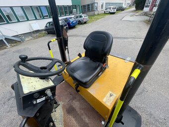 Kloubový otočný dumper Mecalac TA3SH s pohonem 4x4 - 10
