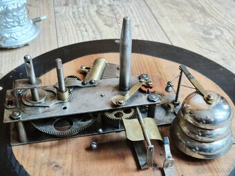 Starožitný hudební automat se zvonky, stojan, 1890 - 10