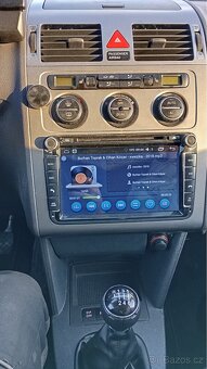 VW Touran 125kw 7 míst - 10