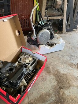 HUSQVARNA TC250 - 10