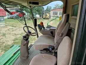 Sklízecí mlátička John Deere T660 HM - 10