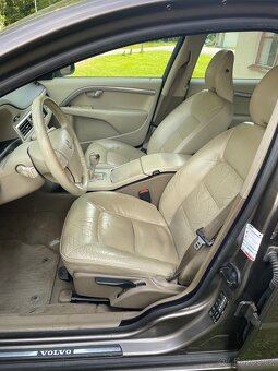 Volvo V70 III 2.4d D5 120kW, Manuál 6 rychlostí. - 10