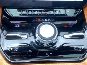 2022 Jeep Grand Wagoneer Series III 4WD - 10