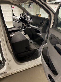 Opel Vivaro - 10