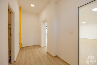 Pronájem komerčního prostoru 107 m², Uherské Hradiště - 10