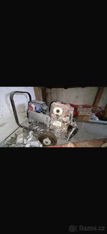 Garážový výprodej - nářadí - 10