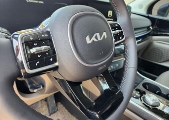 Kia Carnival 2.2-NOVÝ MODEL-7míst - 10