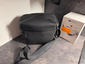 DJI mini 2 SE- top stav, 2 baterie a originál brašna DJI - 10