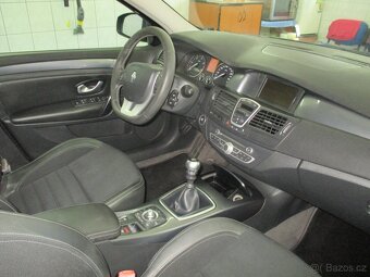 Renault Laguna 2,0 DCi 4CONTROL 150 - 10