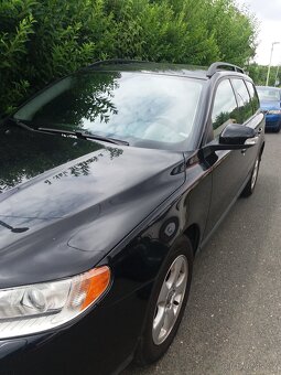 Volvo V70 2.0D 2010, černá metalíza - 10