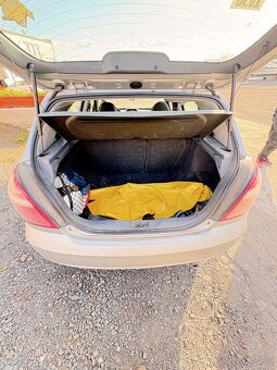 Nissan almera - 10