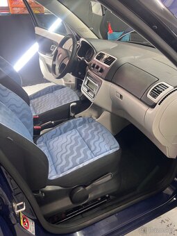 ŠKODA ROOMSTER 1.6 16v 77 kw - 10