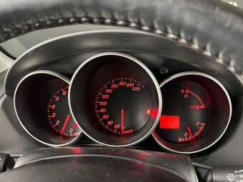 Mazda 3 1.6i 77kw, r.2006, 161t.km, automatická klimatizace - 10