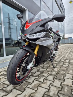 Aprilia RSV4 RR - 10