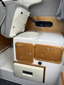 Aqualine 645 + Mercury F 150 L EFI a lodním vlekem Tema Boat - 10