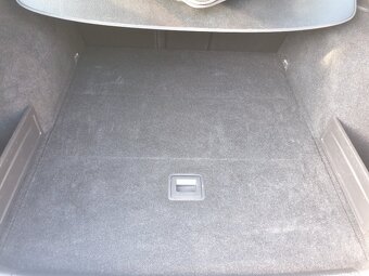 Volkswagen Passat kombi 2.0 TDI DSG Bi-XEN NAVI,Taž.zařízení - 10