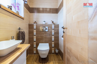 Prodej rodinného domu, 190 m2, Chomutov , ul. Jarní - 10