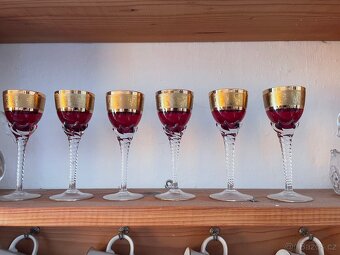 Sklo porcelán atd. - 10