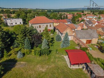 Prodej vily v Kučerově, Prodej bývalé fary Kučerov s velkou - 10