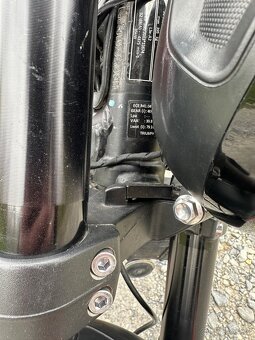 TRIUMPH TRIDENT 660 - 10