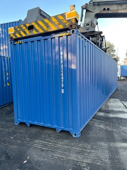 Nove i použité Lodní kontejnery různé velikosti a barvy - 10