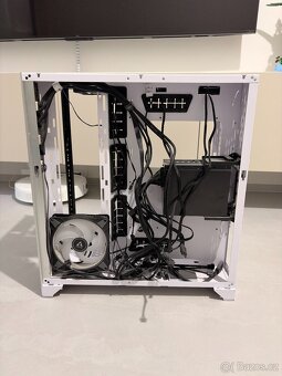 PC skříň - Lian Li O11 Dynamic XL - 10