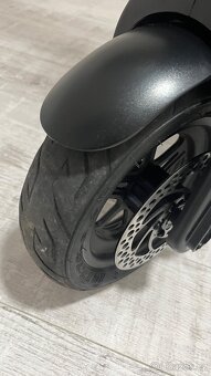Elektrická koloběžka CORY COOL – výkon 500W, dojezd 70km - 10
