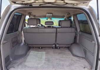 Toyota Land Cruiser - 10