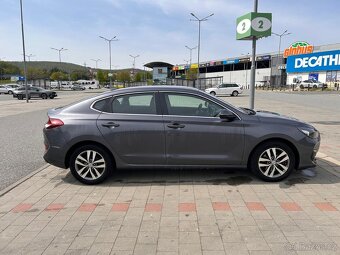 Hyundai i30 FastBack 88kW rv 2019 nájezd 70 867km - 10