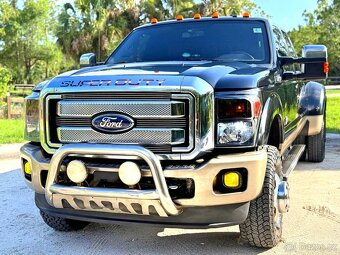 2011 Ford F-350 6.7 V8 PowerStroke | King Ranch - 10
