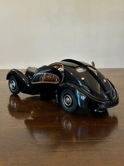 1/18 Autoart Signature Bugatti Type 57 SC Atlantic - 10