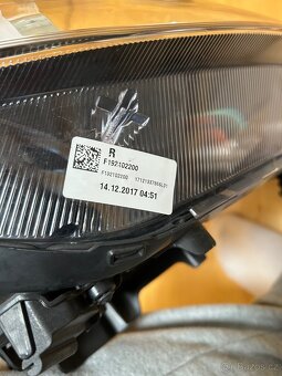 Přední Světla Kia Sportage IV original - 10