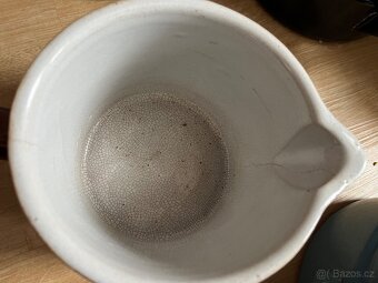 Staré smalt hrnce plus kamenina - 10