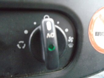 Ford Transit 2.2 TDCi L3H2 BUS 9 míst , 2013 - 10