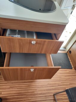 Obytný přívěs Adria Altea 472LU - 10