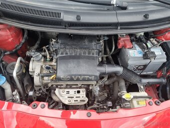 Toyota Yaris, 1.3 VVTi 64kw 1.majitel Klima - 10
