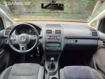 VW Touran 2.0TDI 103kW,Highline,7.míst,webasto,serviska - 10