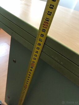 Rostoucí psací stůl na kolečkách - 10