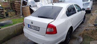 Škoda Octavia 2,0 103kW rok 2012 sedan 6-rychlostní - 10