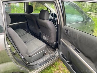 Toyota Corolla verso 2.2 - 10