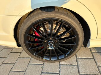 Mercedes C63 AMG 6,2 V8 samosvor - 10